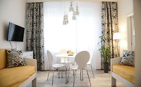 Crystal-Modern Apartment In The Center Of Novi Sad